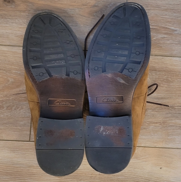 Clarks Distressed Brown Suede Oxford Men's Size 9.5M - Picture 5 of 5